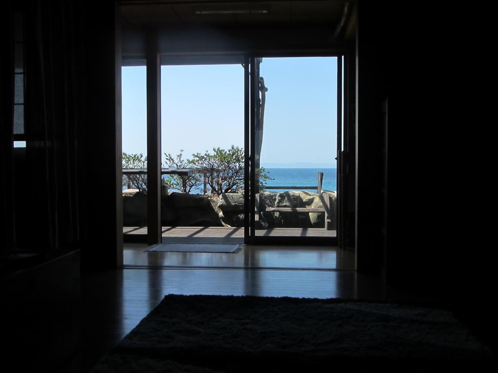 Amakusa West Coast Backpackers Fu-Raibou Ostello Esterno foto